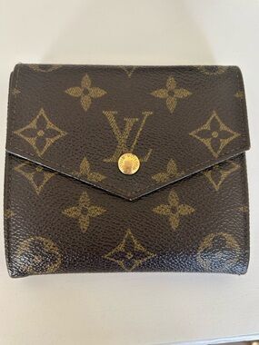 Authentic Louis Vuitton Vintage Monogram Elise Wallet